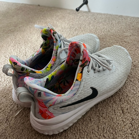 Nike sneakers - Picture 4 of 7